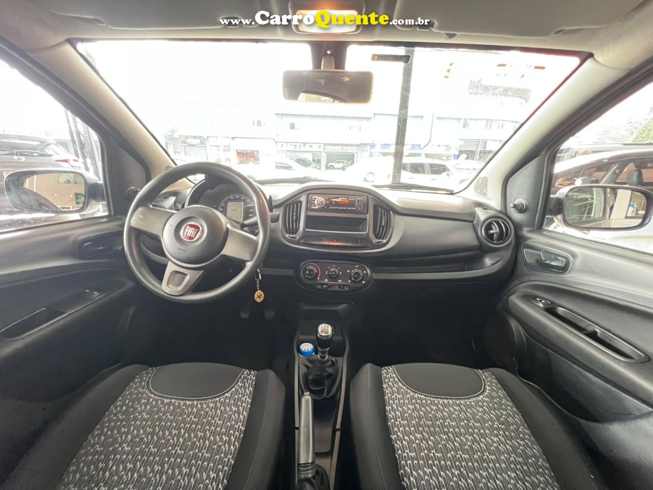 FIAT   UNO ATTRACTIVE 1.0 FIRE FLEX 8V 5P   PRATA 2021 1.0 FLEX - Loja