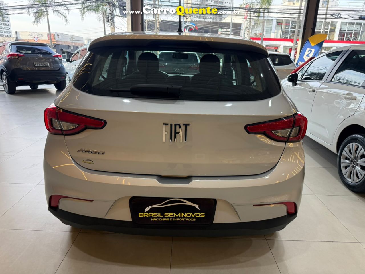 FIAT   ARGO DRIVE 1.0 6V FLEX   PRATA 2025 1.0 FLEX - Loja