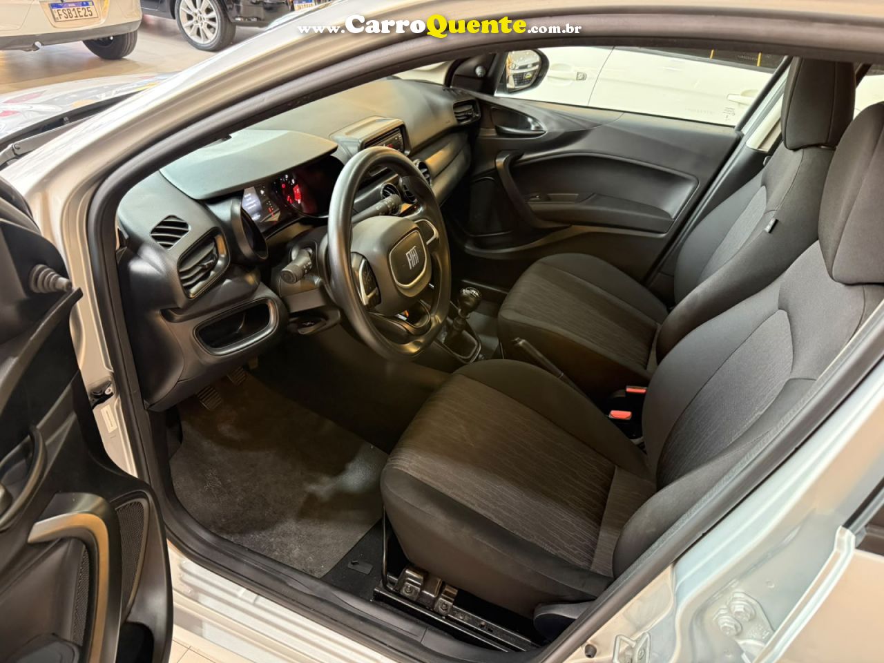 FIAT   ARGO DRIVE 1.0 6V FLEX   PRATA 2025 1.0 FLEX - Loja
