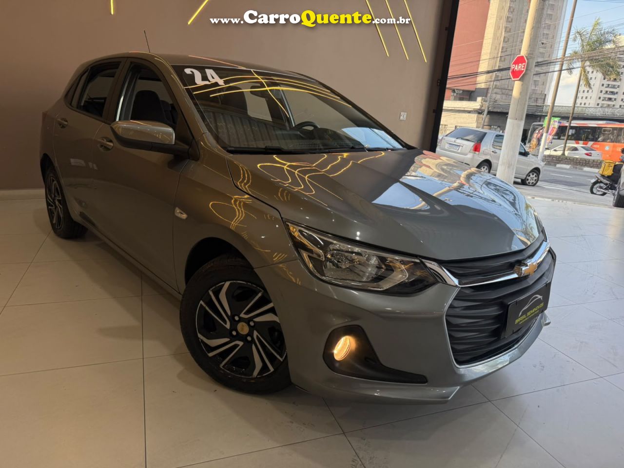 CHEVROLET   ONIX 10MT LT2   PRATA 2024 1.0 FLEX - Loja
