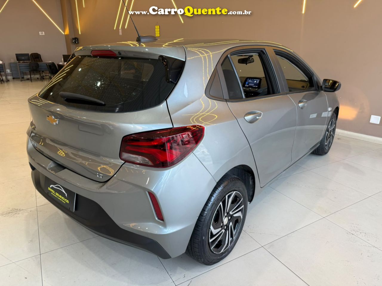 CHEVROLET   ONIX 10MT LT2   PRATA 2024 1.0 FLEX - Loja