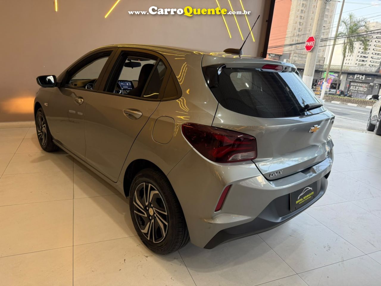 CHEVROLET   ONIX 10MT LT2   PRATA 2024 1.0 FLEX - Loja
