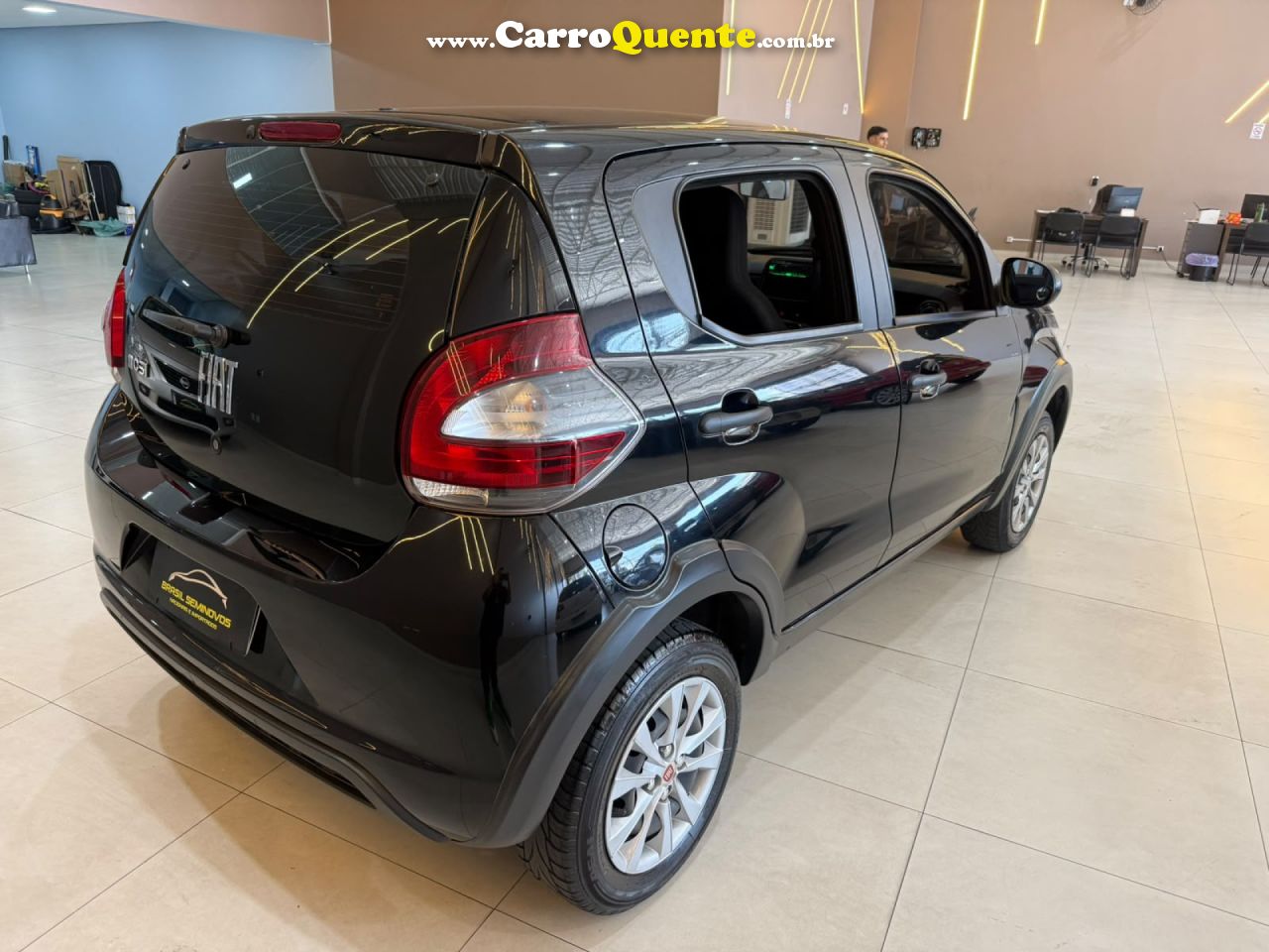 FIAT   MOBI LIKE 1.0 FIRE FLEX 5P.   PRETO 2023 1.0 FLEX - Loja