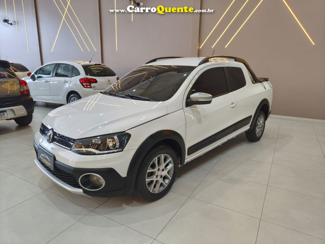 VOLKSWAGEN   SAVEIRO CROSS 1.6 T.FLEX 16V CD   BEGE 2016 1.6 GASOLINA - Loja