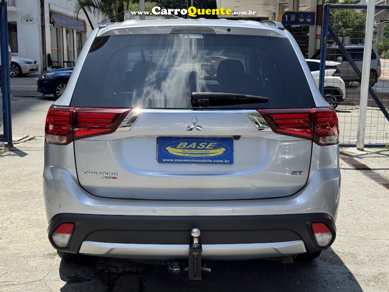 MITSUBISHI   OUTLANDER 3.0 GT 3.0 V6 AUT.   PRATA 2016 3.0 GASOLINA - Loja