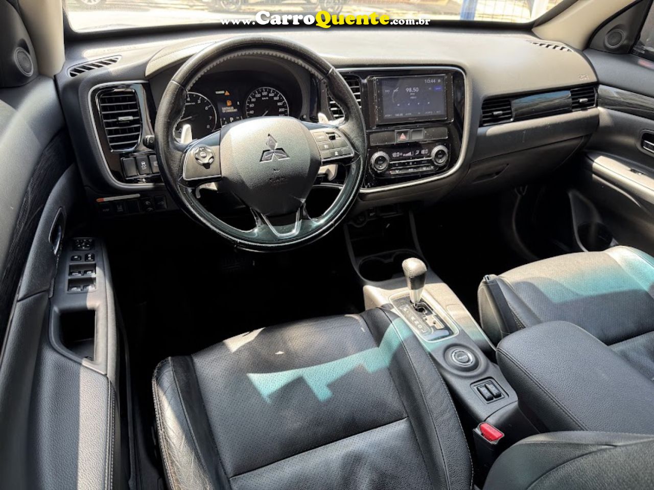 MITSUBISHI   OUTLANDER 3.0 GT 3.0 V6 AUT.   PRATA 2016 3.0 GASOLINA - Loja
