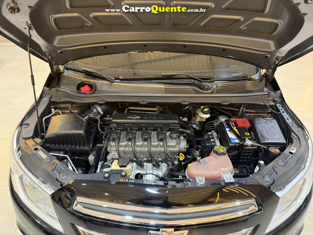 CHEVROLET   ONIX HATCH LT 1.0 8V FLEXPOWER 5P MEC.   PRETO 2016 1.0 FLEX - Loja