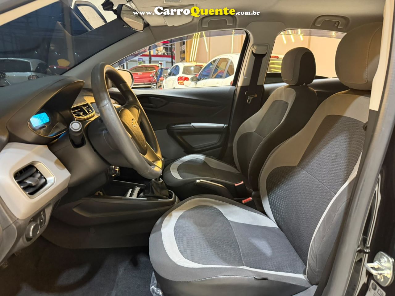 CHEVROLET   ONIX HATCH LT 1.0 8V FLEXPOWER 5P MEC.   PRETO 2016 1.0 FLEX - Loja