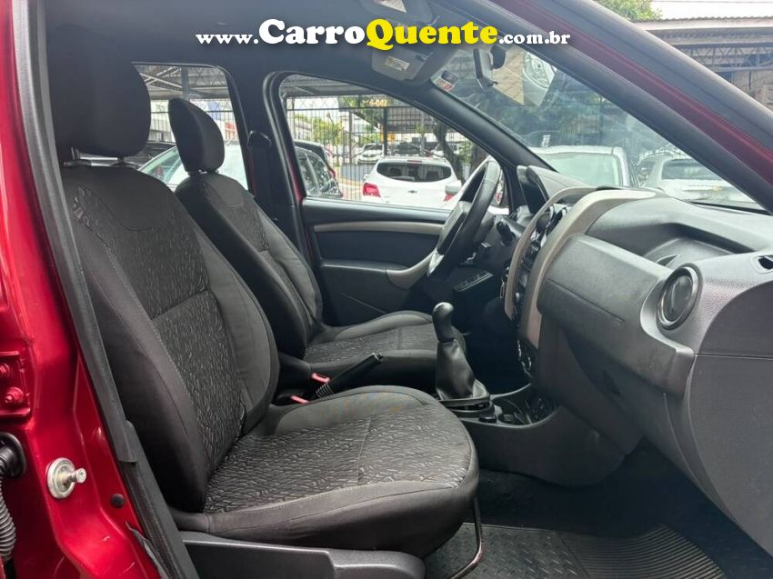 Renault DUSTER OROCH 1.6 16V SCE FLEX EXPRESSION MANUAL - Loja