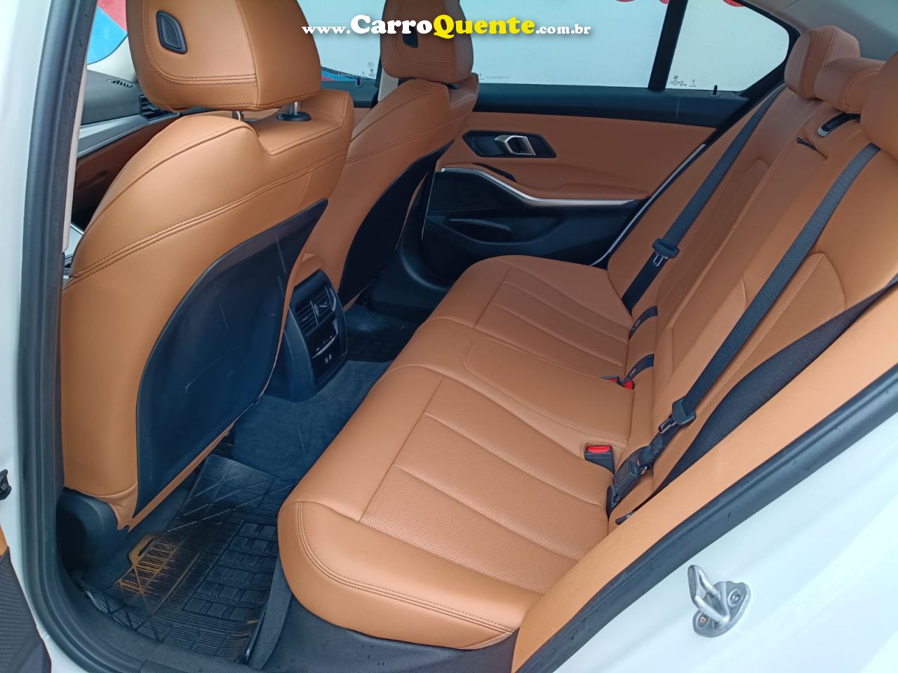 BMW 320i 2.0 16V TURBO GP 2024 - Loja