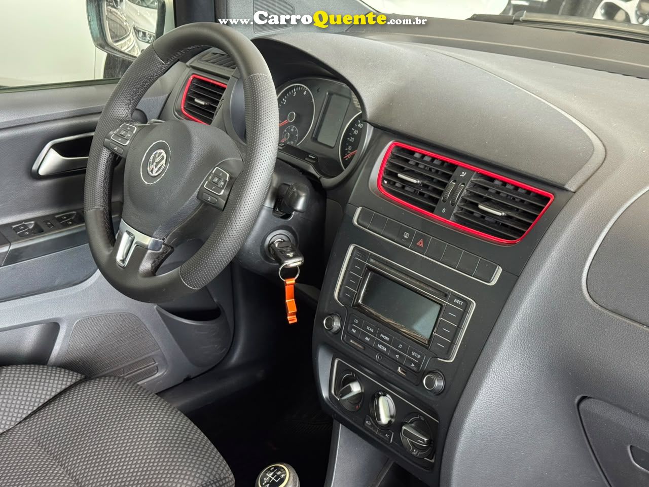 VOLKSWAGEN FOX 1.6 MI ROCK IN RIO 8V 2014 - Loja