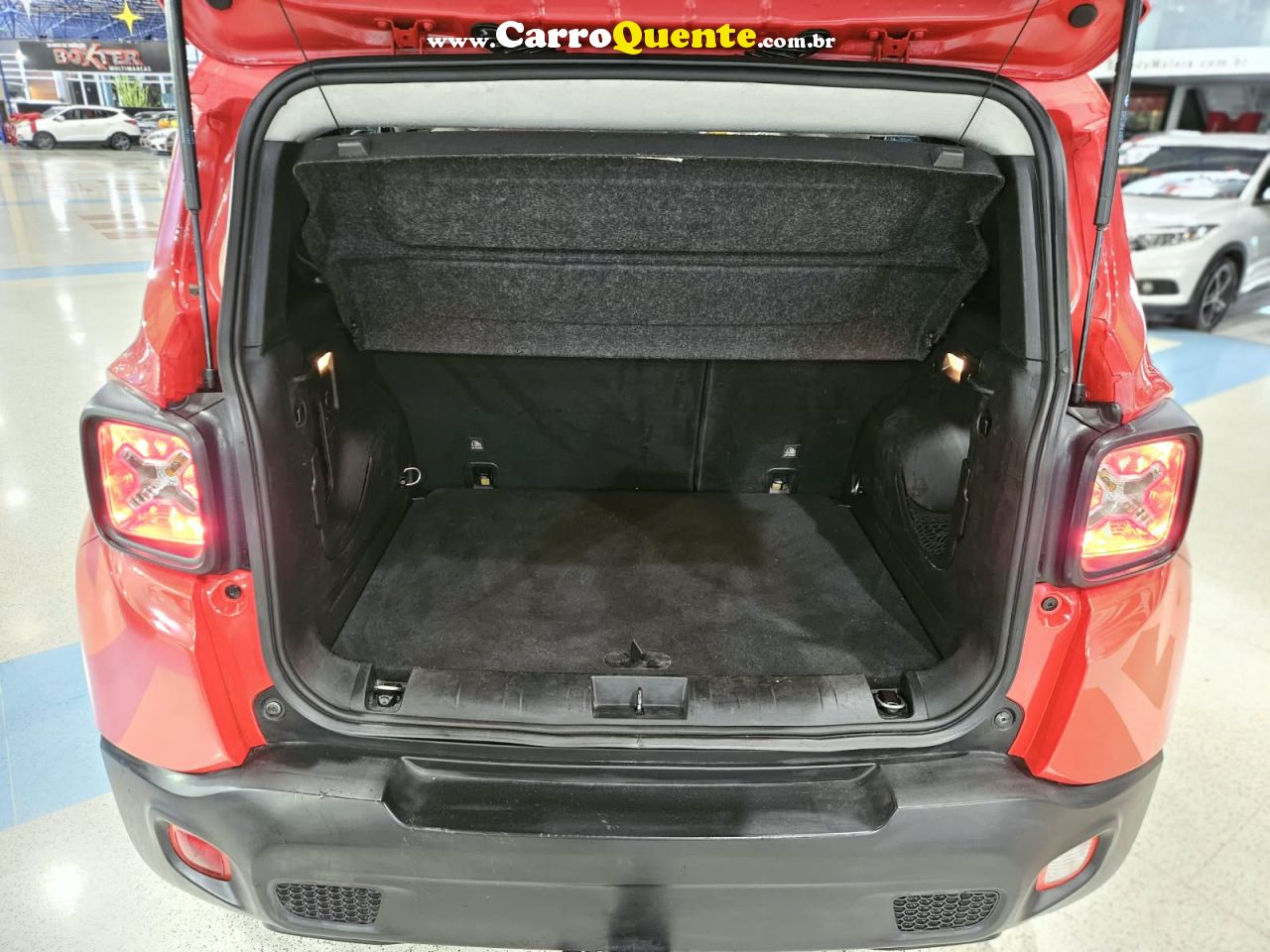 JEEP RENEGADE 1.8 FLEX SPORT * C/ Banco de Couro * 2019 - Loja