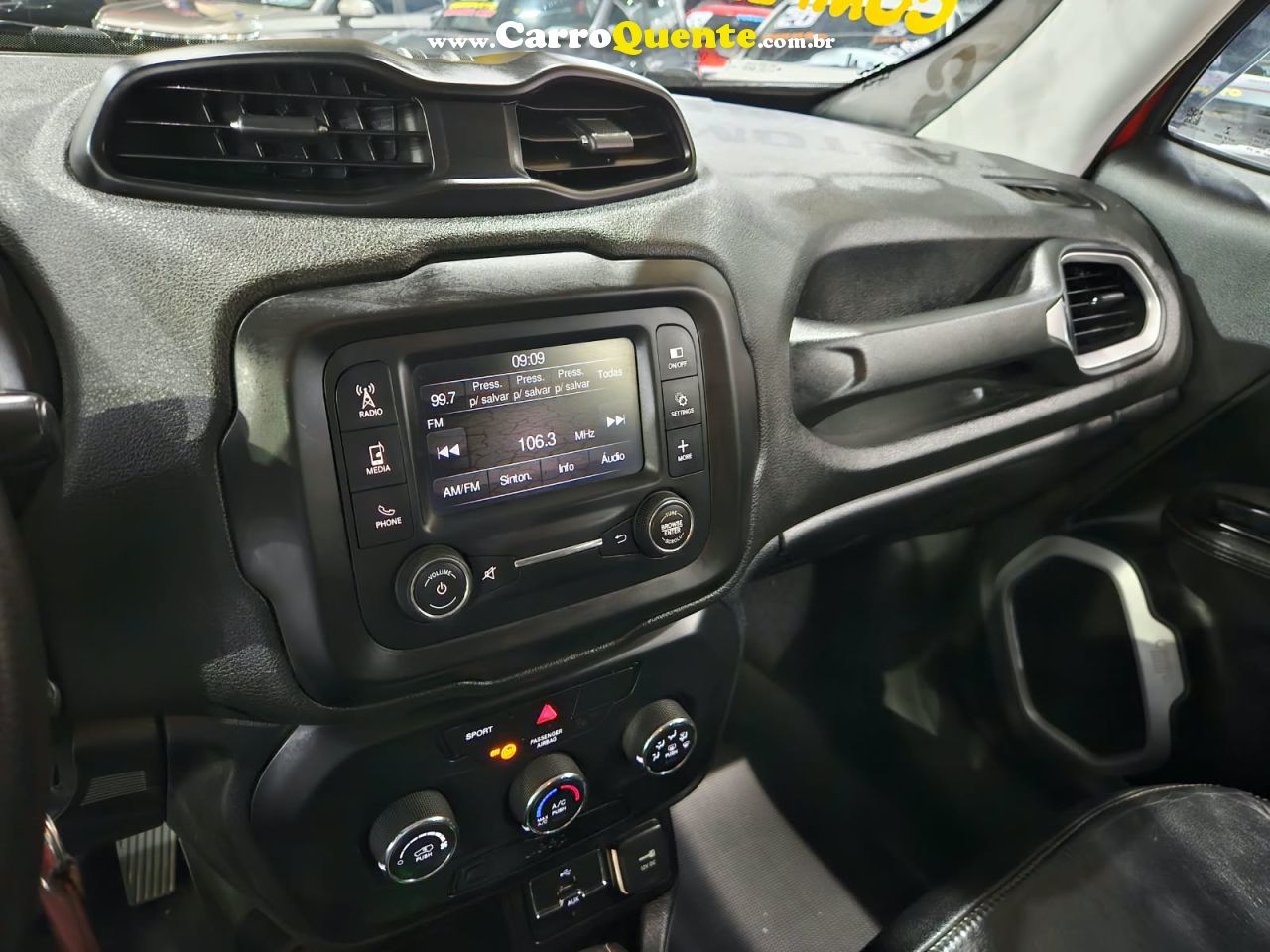 JEEP RENEGADE 1.8 FLEX SPORT * C/ Banco de Couro * 2019 - Loja