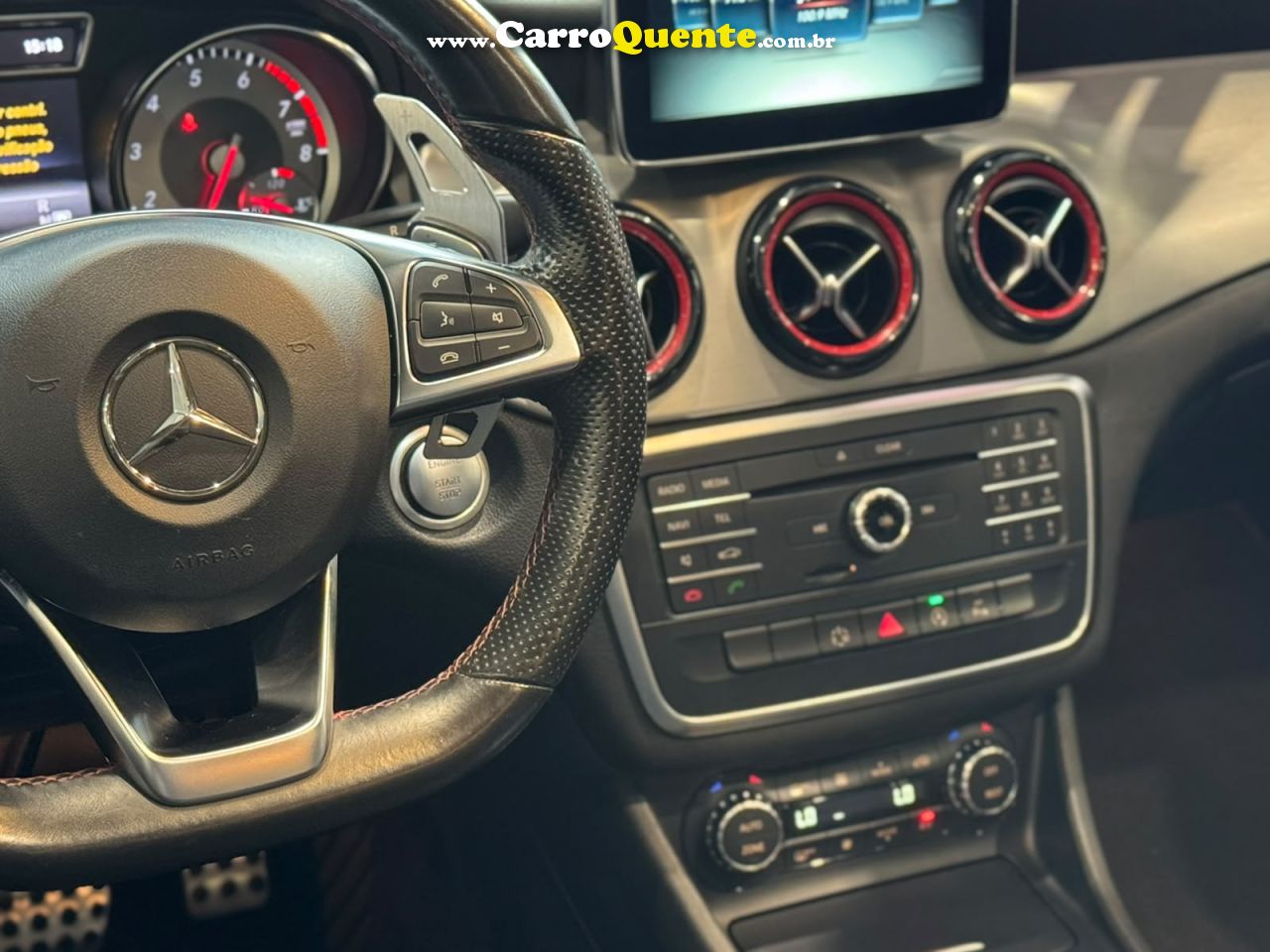 MERCEDES-BENZ CLA 250 2.0 CGI SPORT 7G-DCT 2015 - Loja