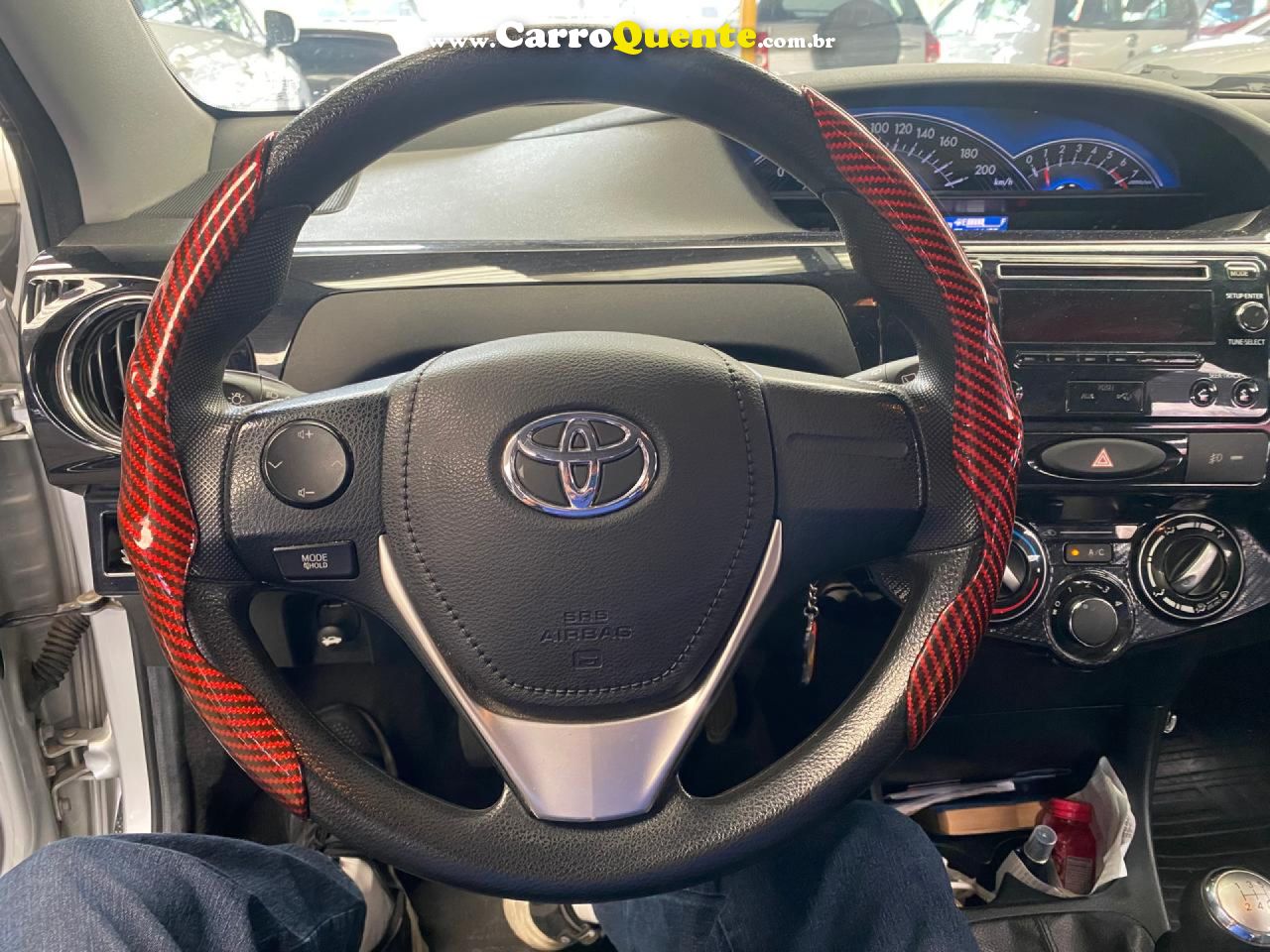 TOYOTA   ETIOS XS 1.5 FLEX 16V 5P MEC.   PRATA 2015 1.5 FLEX - Loja