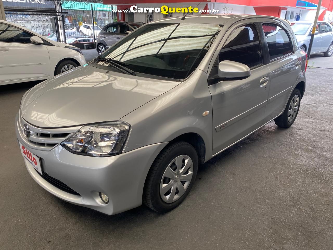 TOYOTA   ETIOS XS 1.5 FLEX 16V 5P MEC.   PRATA 2015 1.5 FLEX - Loja