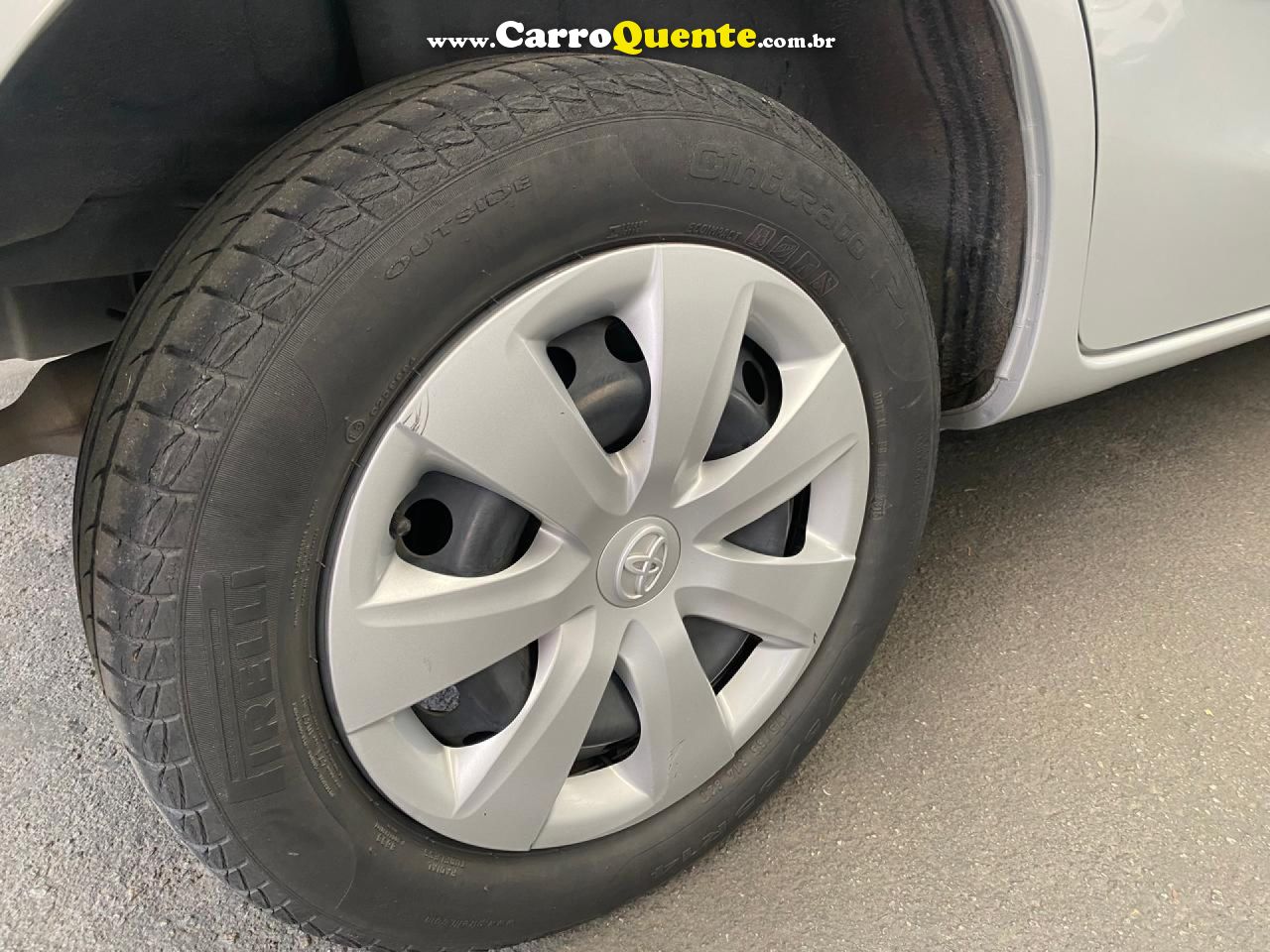 TOYOTA   ETIOS XS 1.5 FLEX 16V 5P MEC.   PRATA 2015 1.5 FLEX - Loja