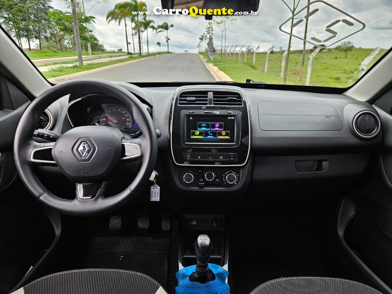 RENAULT   KWID INTENSE 1.0 FLEX 12V 5P MEC.   PRATA 2021 1.0 FLEX - Loja