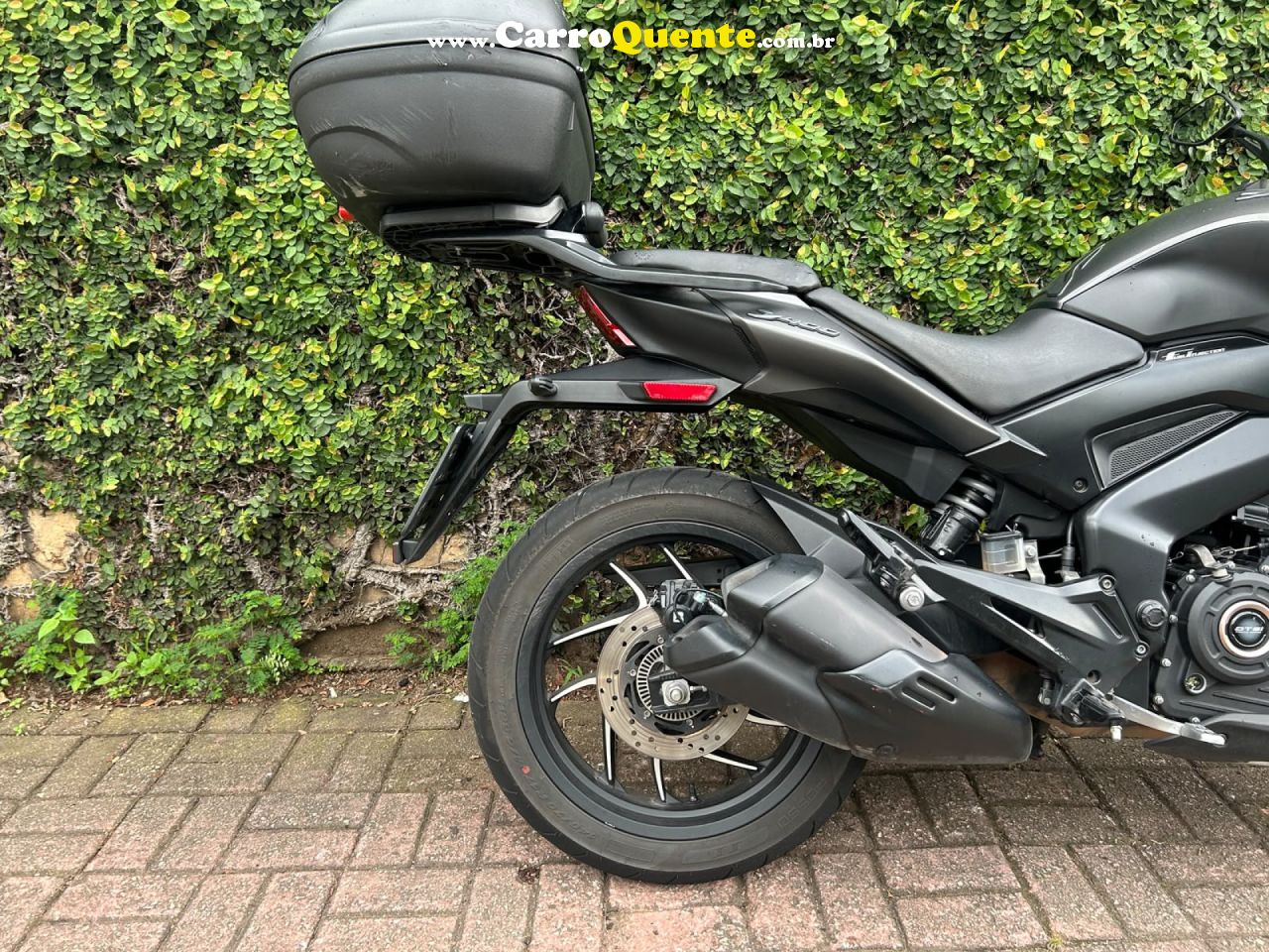 BAJAJ   DOMINAR 400    PRETO 2023 400 GASOLINA - Loja
