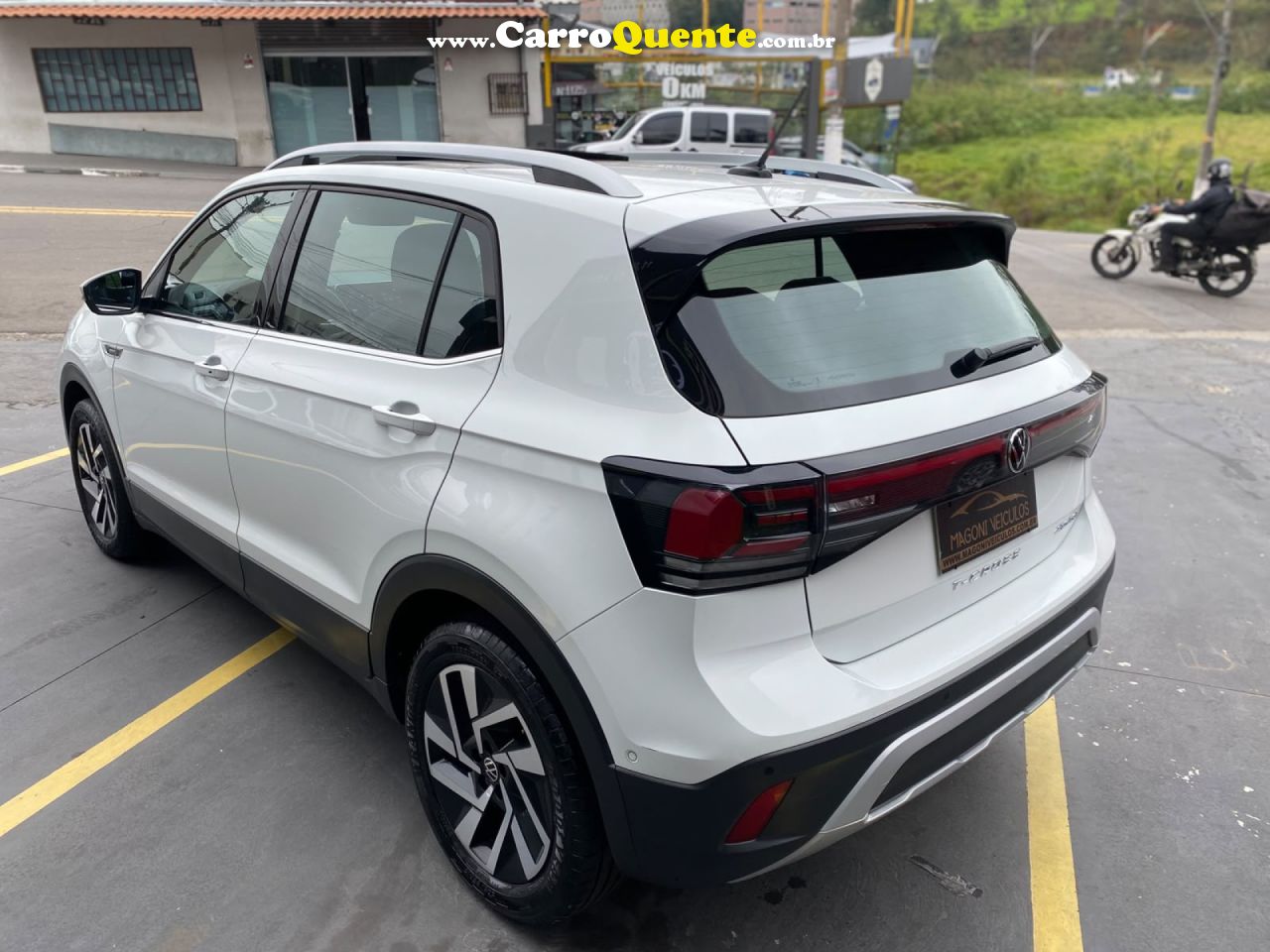 VOLKSWAGEN   T-CROSS HIGHLINE 1.4 TSI FLEX 16V 5P AUT   BRANCO 2025 1.4 FLEX - Loja