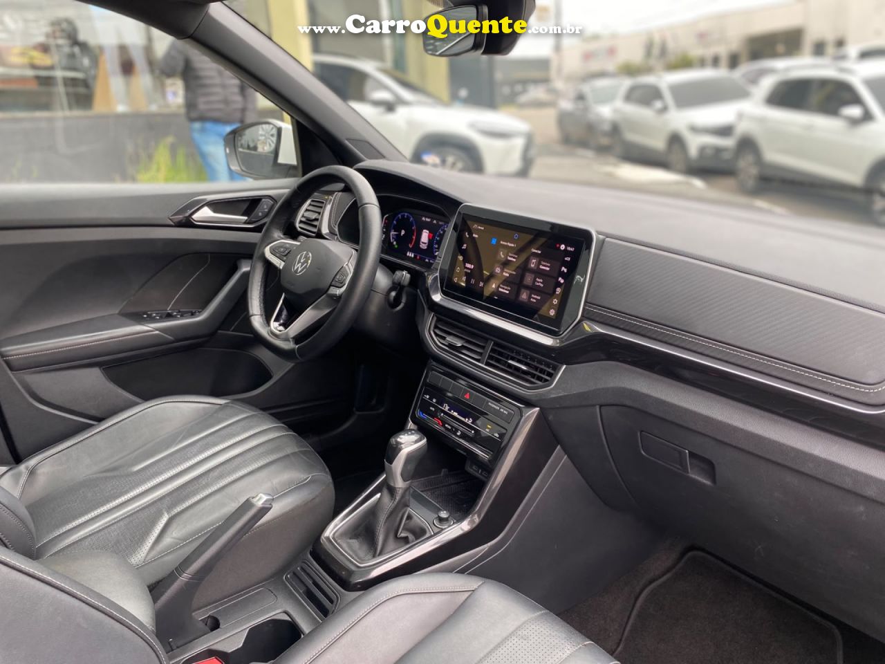 VOLKSWAGEN   T-CROSS HIGHLINE 1.4 TSI FLEX 16V 5P AUT   BRANCO 2025 1.4 FLEX - Loja