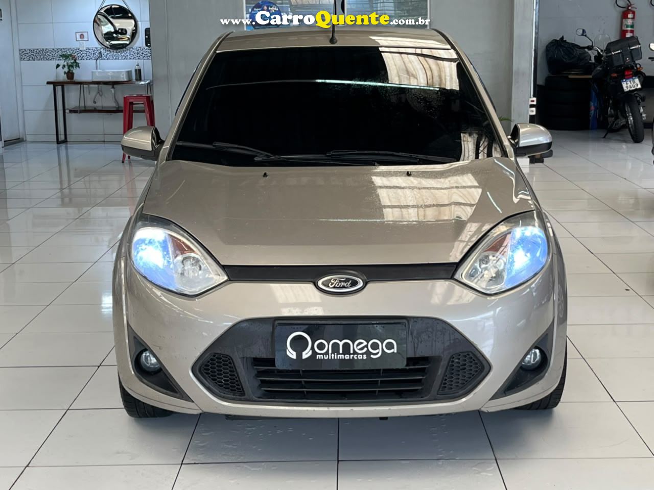 FORD   FIESTA 1.0 8V FLEXCLASS 1.0 8V FLEX 5P   PRATA 2014 1.0 FLEX - Loja