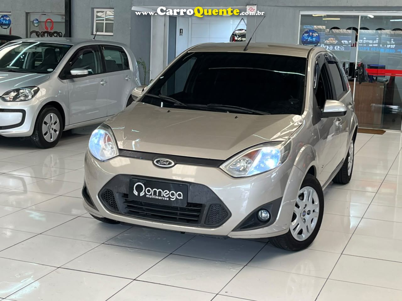 FORD   FIESTA 1.0 8V FLEXCLASS 1.0 8V FLEX 5P   PRATA 2014 1.0 FLEX - Loja