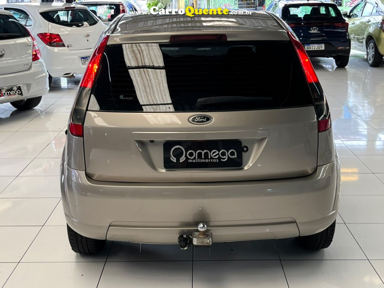FORD   FIESTA 1.0 8V FLEXCLASS 1.0 8V FLEX 5P   PRATA 2014 1.0 FLEX - Loja