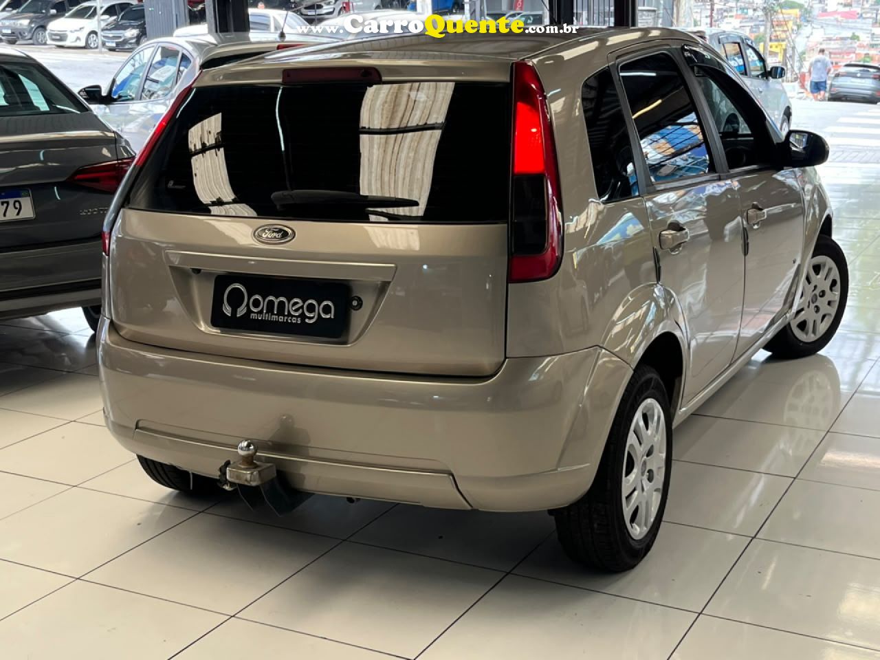 FORD   FIESTA 1.0 8V FLEXCLASS 1.0 8V FLEX 5P   PRATA 2014 1.0 FLEX - Loja