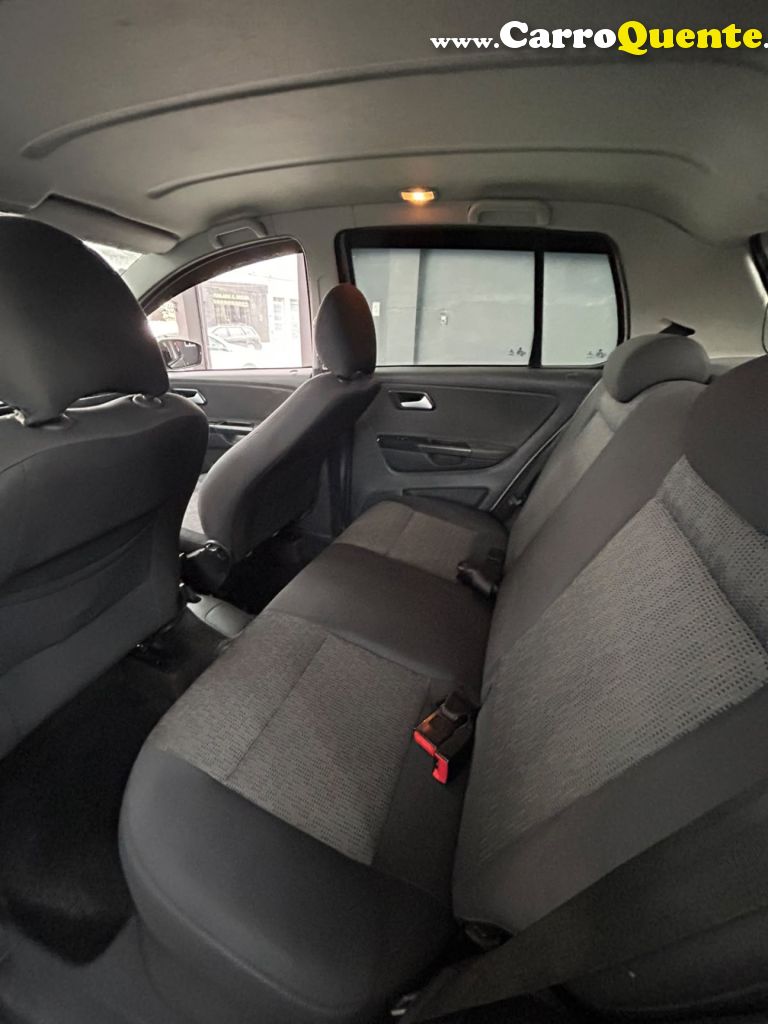 VOLKSWAGEN   FOX 1.6 MI TOTAL FLEX 8V 5P   PRATA 2013 1.6 FLEX - Loja