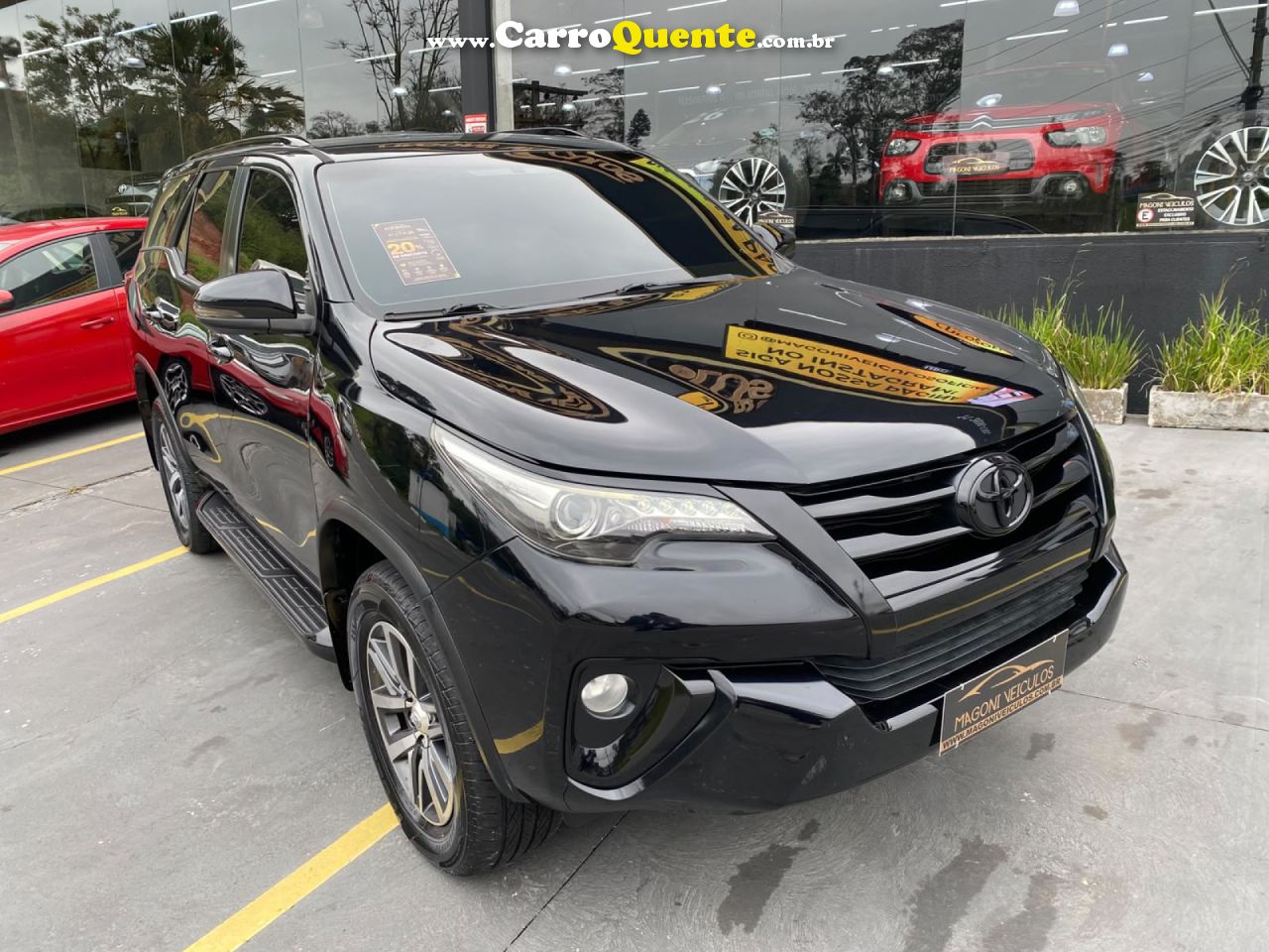 TOYOTA   HILUX SW4 SRX 4X4 2.8 TDI 16V DIES. AUT.   PRETO 2017 2.8 DIESEL - Loja