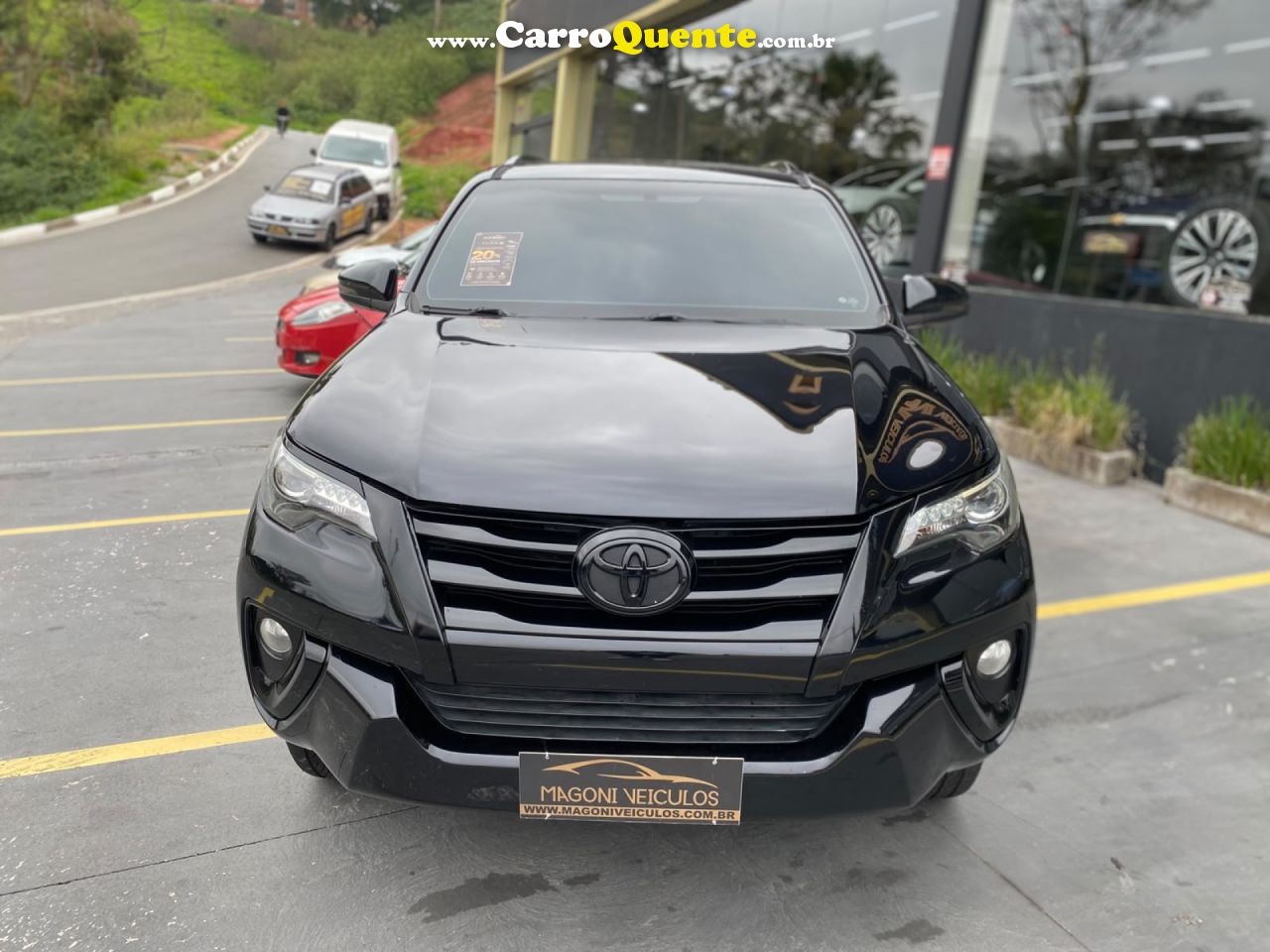 TOYOTA   HILUX SW4 SRX 4X4 2.8 TDI 16V DIES. AUT.   PRETO 2017 2.8 DIESEL - Loja