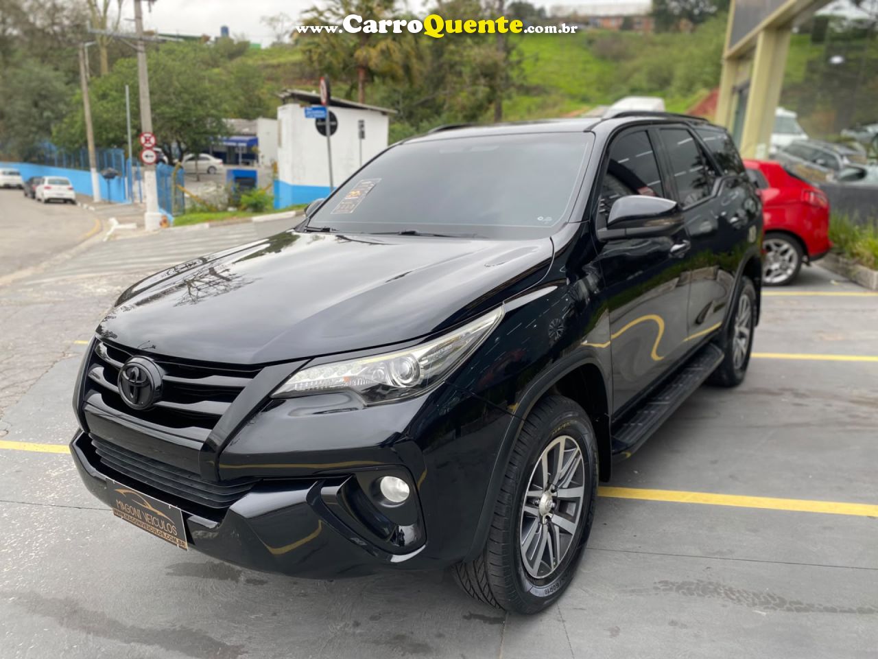 TOYOTA   HILUX SW4 SRX 4X4 2.8 TDI 16V DIES. AUT.   PRETO 2017 2.8 DIESEL - Loja