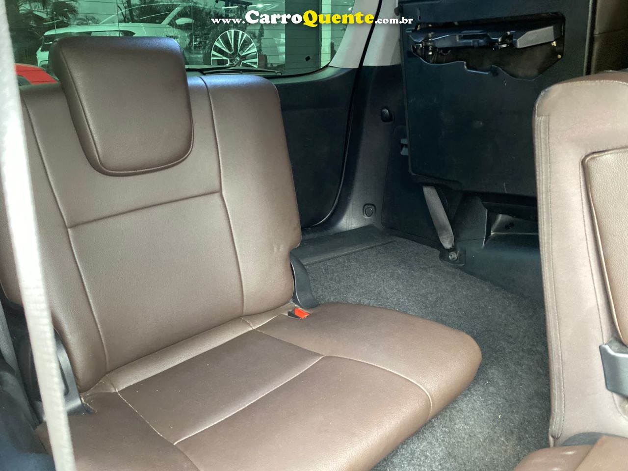 TOYOTA   HILUX SW4 SRX 4X4 2.8 TDI 16V DIES. AUT.   PRETO 2017 2.8 DIESEL - Loja