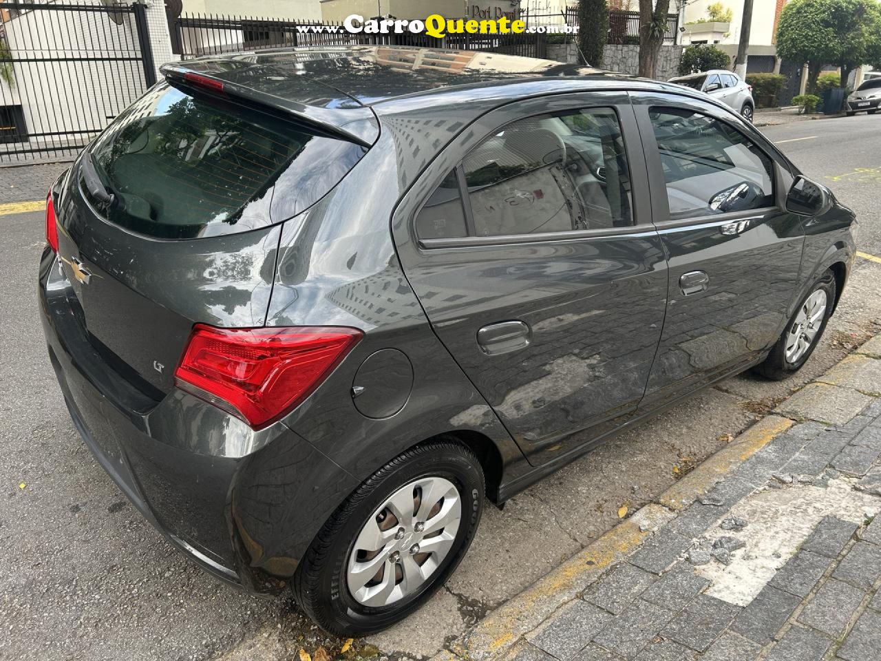 CHEVROLET   ONIX HATCH LT 1.0 8V FLEXPOWER 5P MEC.   CINZA 2019 1.0 FLEX - Loja