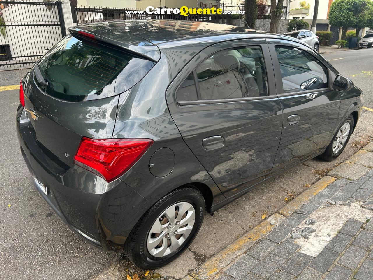 CHEVROLET   ONIX HATCH LT 1.0 8V FLEXPOWER 5P MEC.   CINZA 2019 1.0 FLEX - Loja