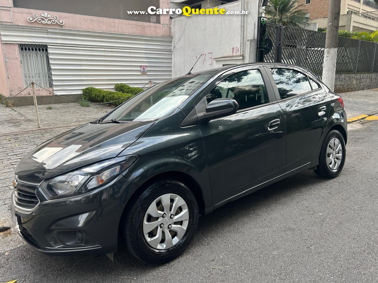 CHEVROLET   ONIX HATCH LT 1.0 8V FLEXPOWER 5P MEC.   CINZA 2019 1.0 FLEX - Loja