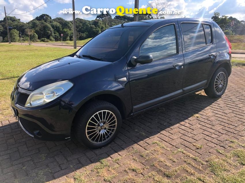 Renault SANDERO 1.0 EXPRESSION 16V FLEX 4P MANUAL - Loja