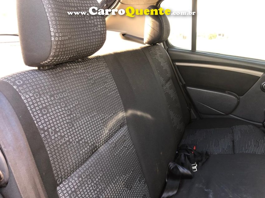 Renault SANDERO 1.0 EXPRESSION 16V FLEX 4P MANUAL - Loja