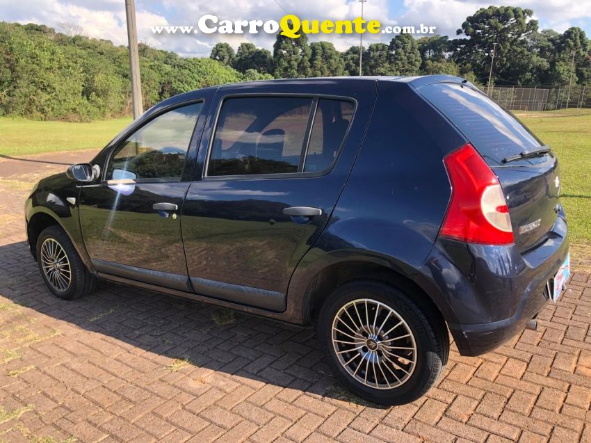 Renault SANDERO 1.0 EXPRESSION 16V FLEX 4P MANUAL - Loja