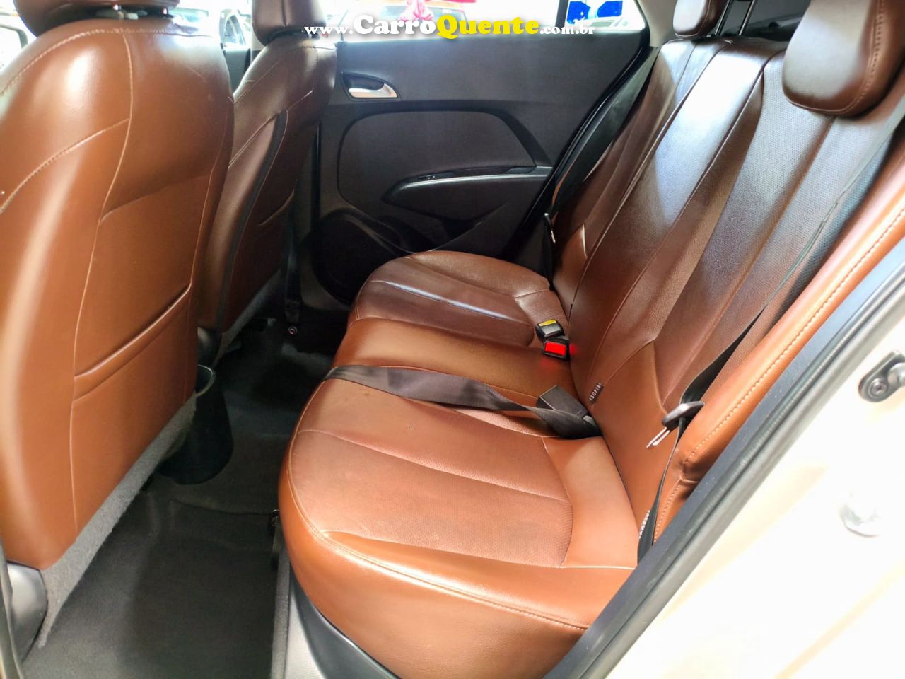 HYUNDAI HB20S 1.6 PREMIUM 16V 2016 - Loja