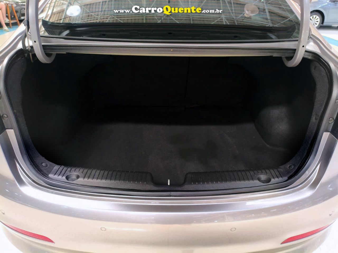 HYUNDAI HB20S 1.6 PREMIUM 16V 2016 - Loja
