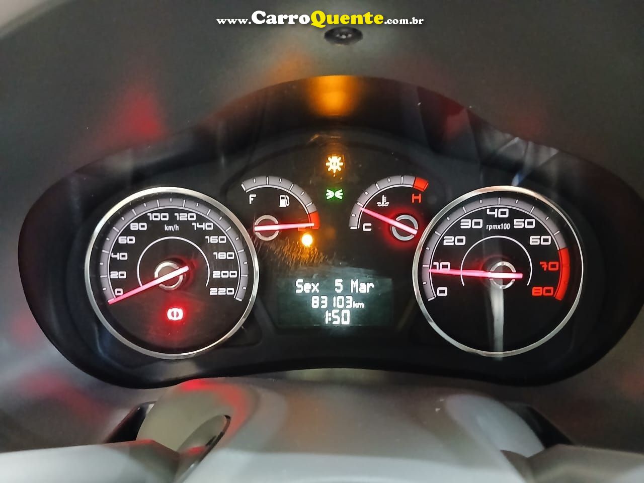 FIAT PALIO 1.4 MPI ATTRACTIVE 8V 2015 - Loja