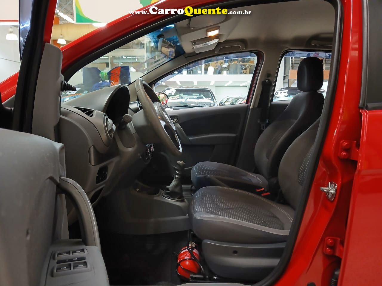 FIAT PALIO 1.4 MPI ATTRACTIVE 8V 2015 - Loja