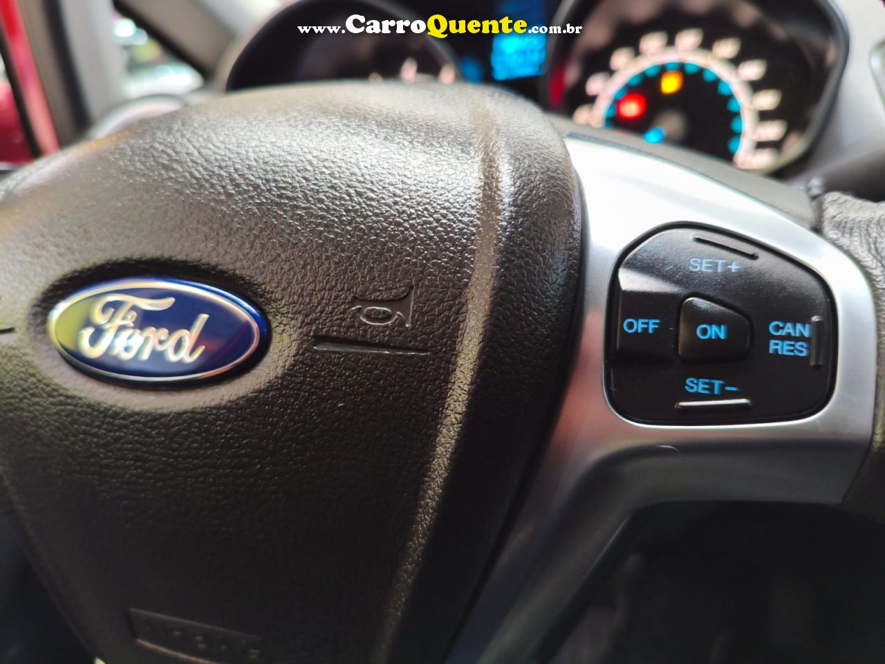 FORD FIESTA 1.6 TITANIUM HATCH 16V 2016 - Loja