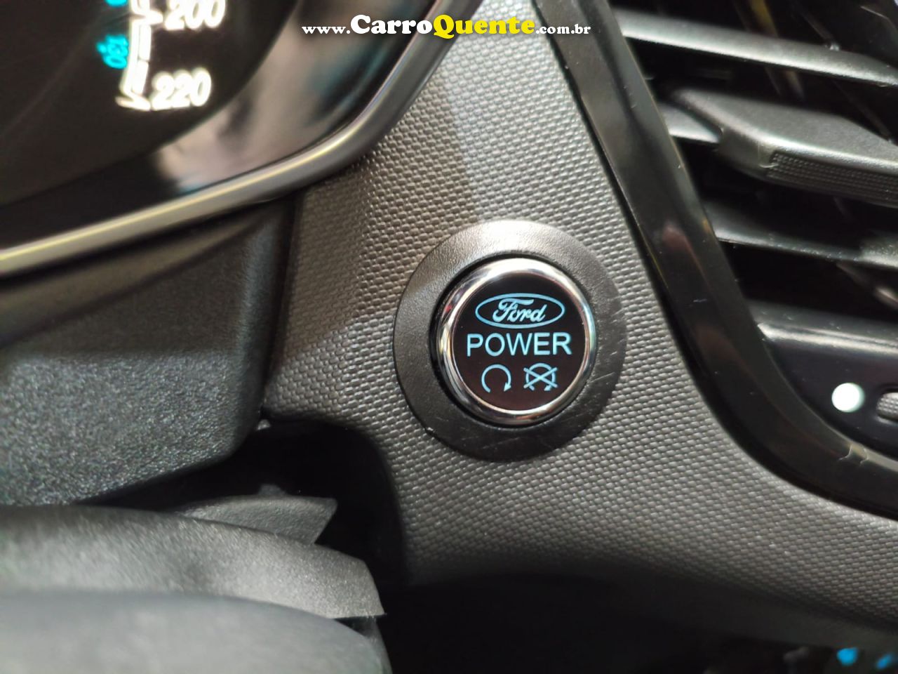 FORD FIESTA 1.6 TITANIUM HATCH 16V 2016 - Loja