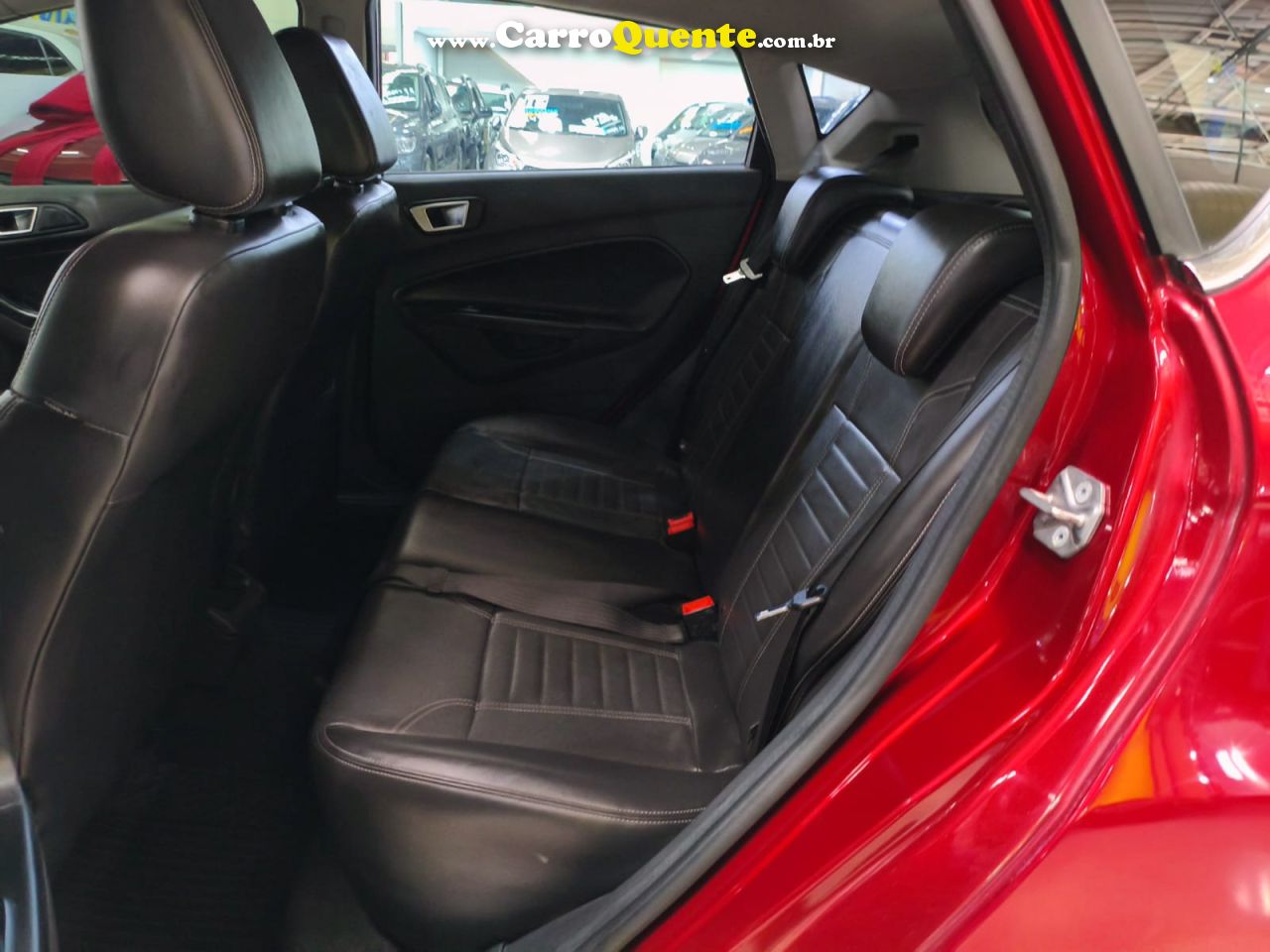 FORD FIESTA 1.6 TITANIUM HATCH 16V 2016 - Loja