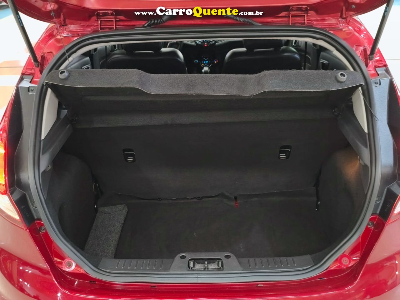 FORD FIESTA 1.6 TITANIUM HATCH 16V 2016 - Loja