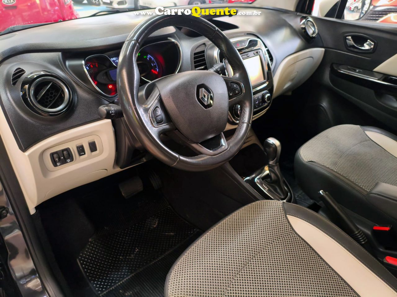 RENAULT CAPTUR 1.6 16V SCE INTENSE 2018 - Loja