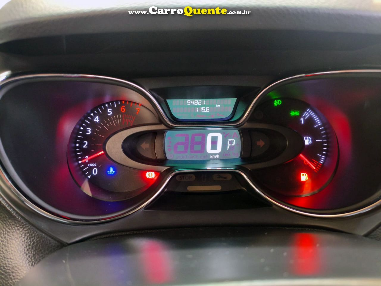 RENAULT CAPTUR 1.6 16V SCE INTENSE 2018 - Loja